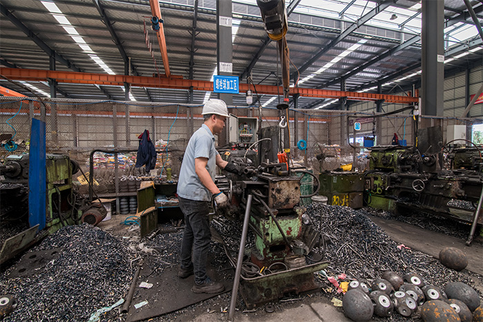 温岭网架配件-螺栓球加工车间